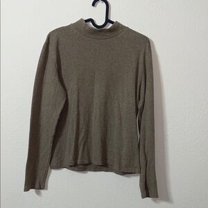 🛍️ Tan/ Brown Long Sleeve Turtleneck!
